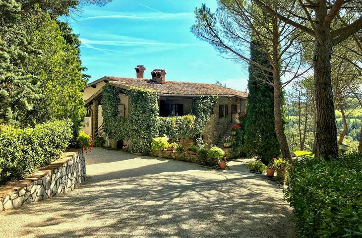 Ferienhaus mitten im Grünen mit Blick auf Gubbio in Gubbio, Umbrien