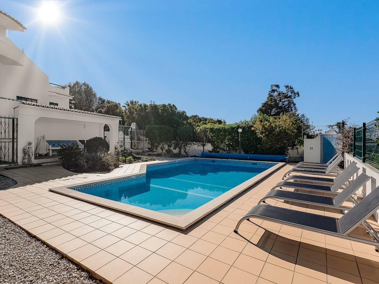 Familienvilla in Carvoeiro mit beheiztem Privatpool in Carvoeiro, Lagoa