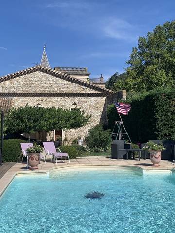 Chambre d’hôte pour 2 personnes, avec jardin et piscine dans la Drôme
