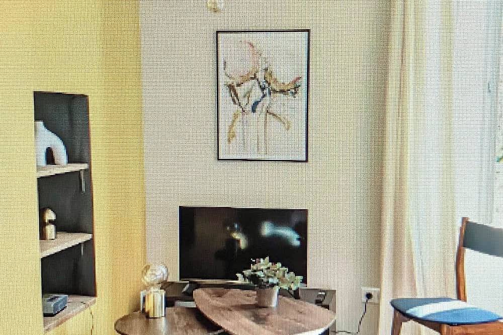 Appartement entier, Évasion tranquille dans un appartement 1 chambre tout confort in Roquefort-les-Pins, Côte méditerranéenne (France)