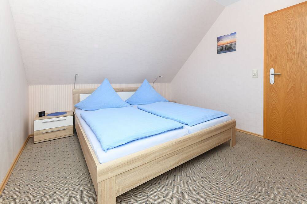 Ganze Wohnung, Ferienwohnung 1 - Huus an't Diek in Gründeich in Holtgast, Nordseeküste