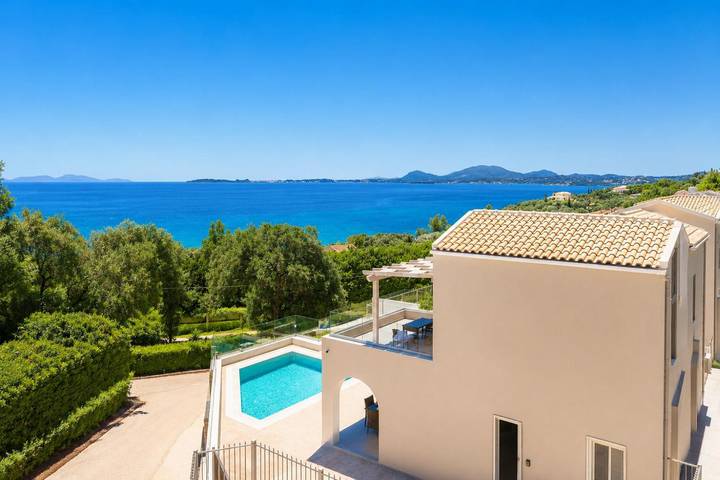 Villa pour 6 personnes, avec balcon et vue sur l’océan dans Mparmpati