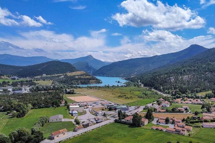 Location de vacances pour 8 personnes, avec Jardin à Saint-André-les-Alpes