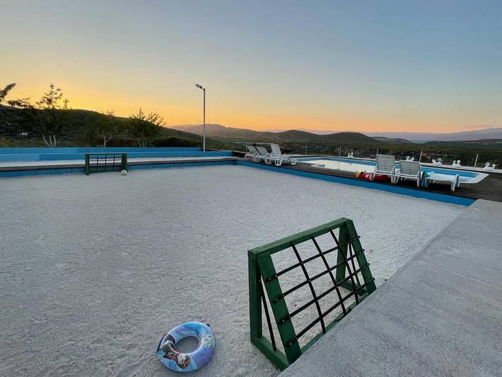 Ferienhaus für 8 Personen, mit Balkon/Terrasse und Pool, mit Haustier