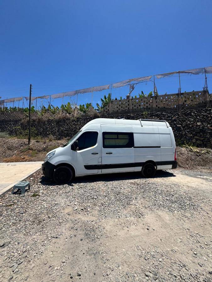 Caravan in Playa de LA BALLENA (Arona), Arona 