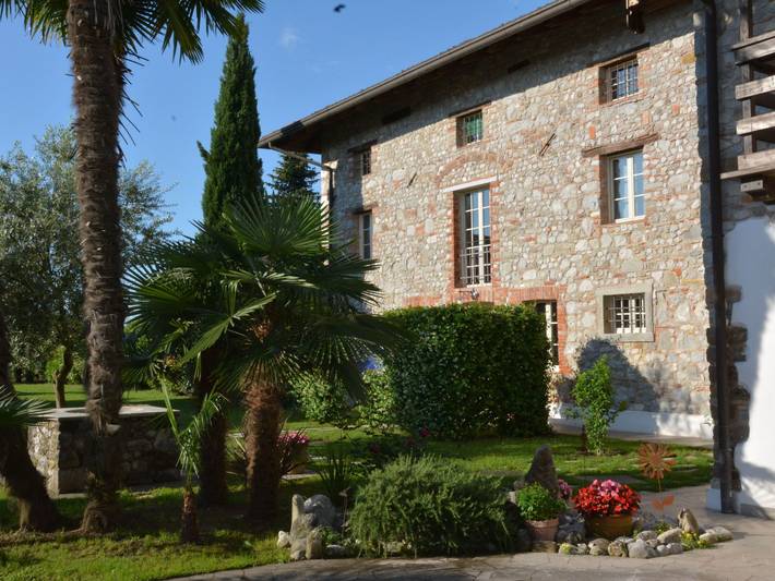 Ferienwohnung für 4 Personen, mit Terrasse und Garten sowie Pool, mit Haustier in Udine