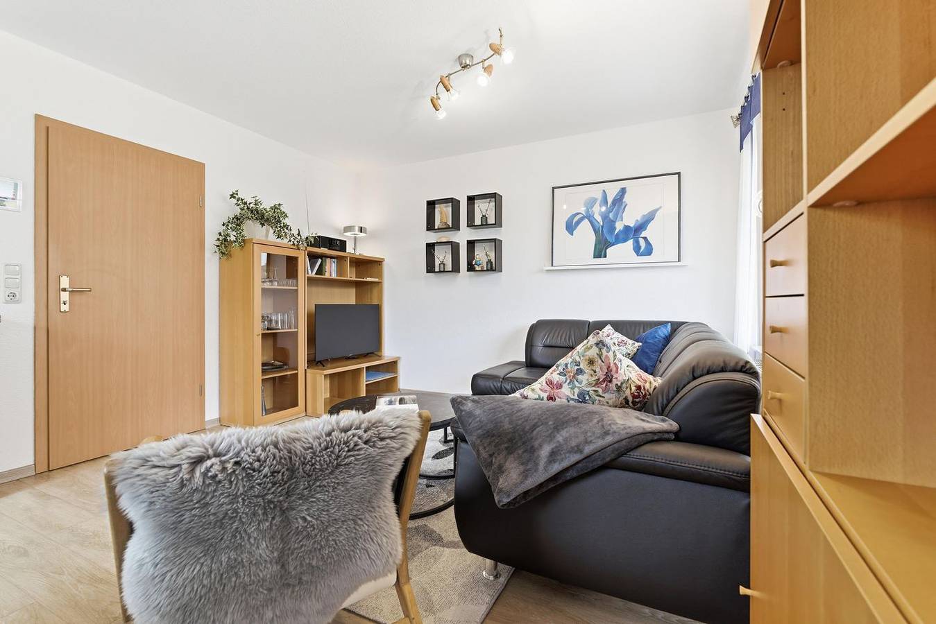 Ganze Wohnung, Komfortable Ferienwohnung mit Terrasse und Garten in Zingst, strandnah gelegen in Zingst, Fischland - Darß - Zingst