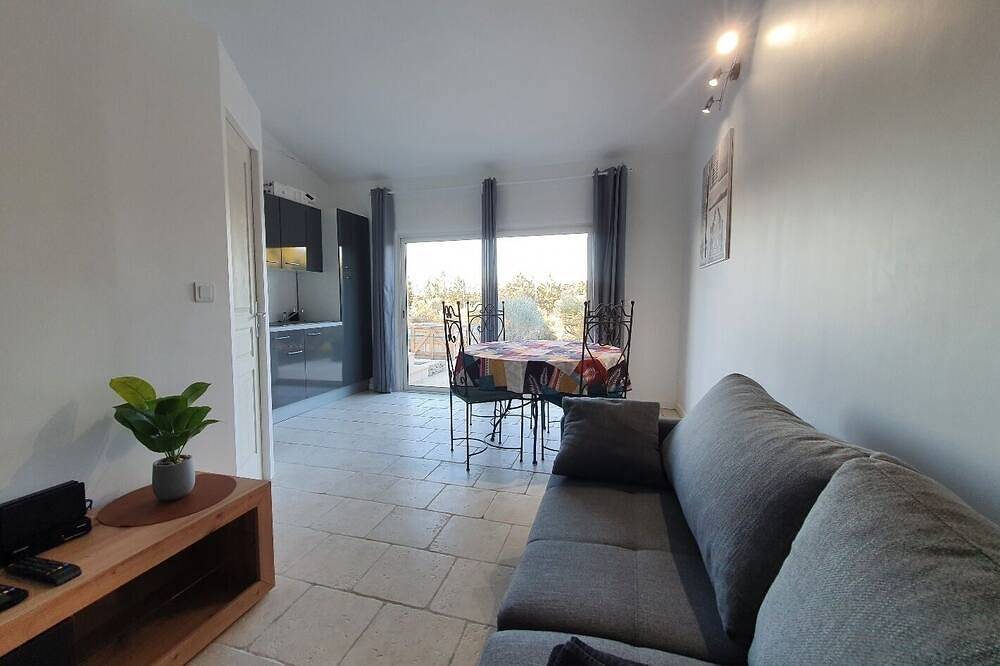 Appartement entier, Havre de paix au bord des Alpilles in Eyguières, Région d'Arles