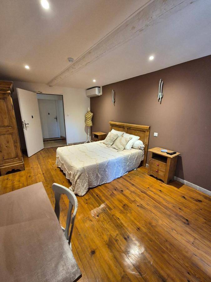 Hôtel pour 2 personnes, avec vue, animaux acceptés à Sillans-la-Cascade - 2