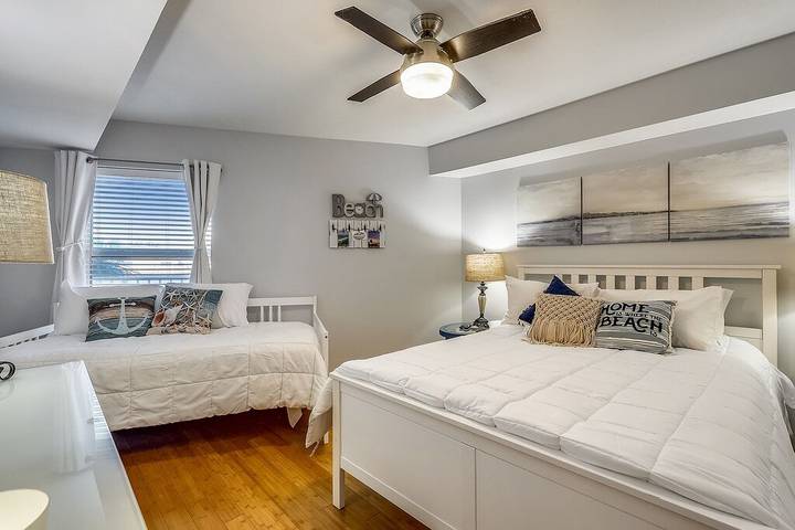 Vacation rental for 7 people, with pool and balcony in Okaloosa Island