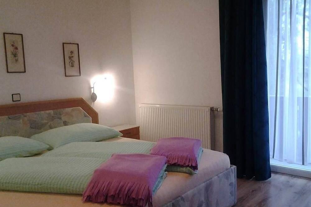 Ganze Wohnung, Apartment 1.St. /2 Schlafräume/Dusche, Wc - Else Weissbacher, Appartements in Loferer und Leoganger Steinberge, Lofer