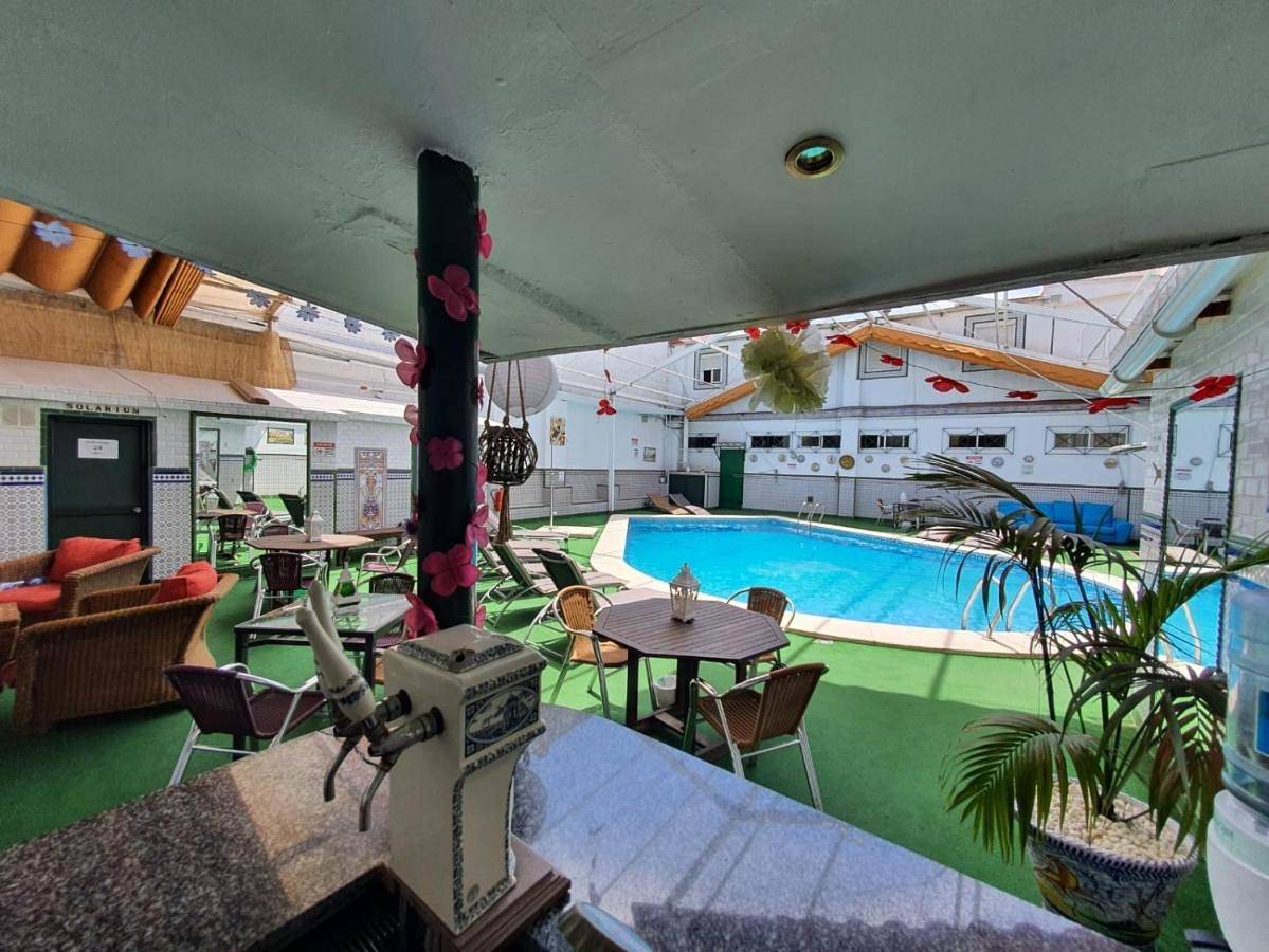 Maison d’hôte pour 4 personnes avec terrasse in Cerro-Amate, Séville