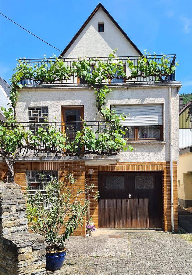 Ferienwohnung für 4 Personen, mit Terrasse und Ausblick, mit Haustier in Reil - 3