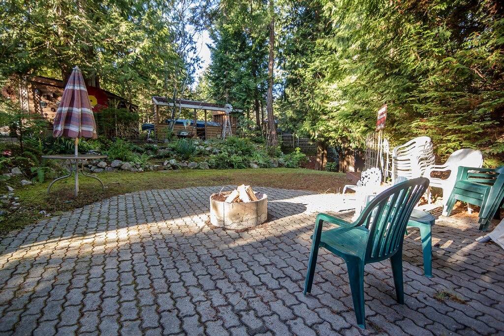 4 Bedroom Pet Friendly Cottage Ruhige, abgeschiedene Lage am Wasser in Secret Cove in Sunshine Coast Regional District