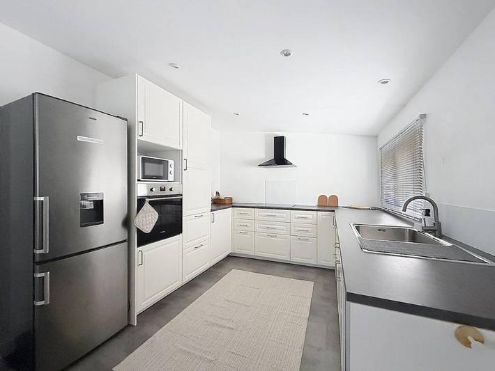 Gîte pour 5 personnes, avec terrasse dans Communay - 4