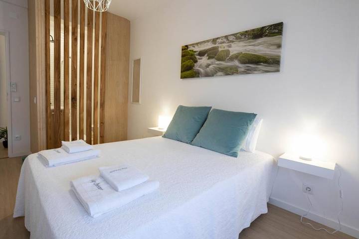 Gîte pour 9 personnes, avec balcon et vue dans Alcains