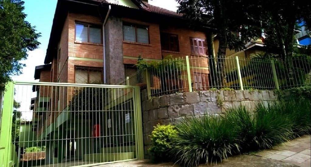 Ganze Wohnung, Apt im Herzen des Zentrums von gemütlichen Rasen mit Heizung, Wifi und Netflix in Gramado, Rio Grande do Sul