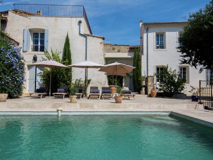 Villa pour 12 personnes, avec terrasse ainsi que balcon/terrasse et piscine
