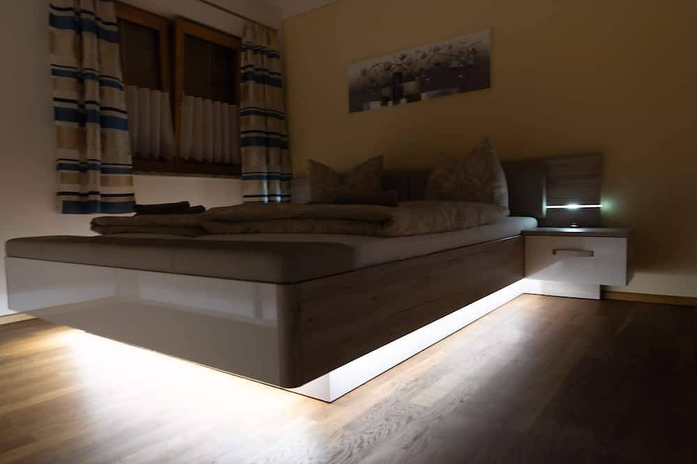 Ganze Wohnung, 2 bedroom apartment in rosenheim in Rosenheim, Oberbayern