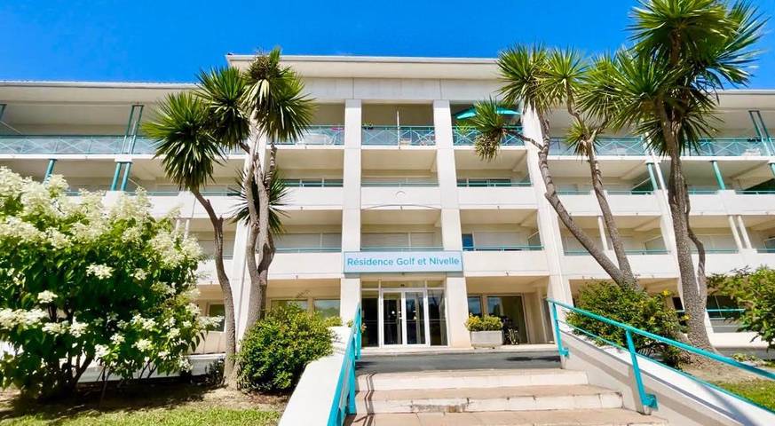 Gîte pour 4 personnes, avec jardin et piscine dans Golf De La Nivelle - 2