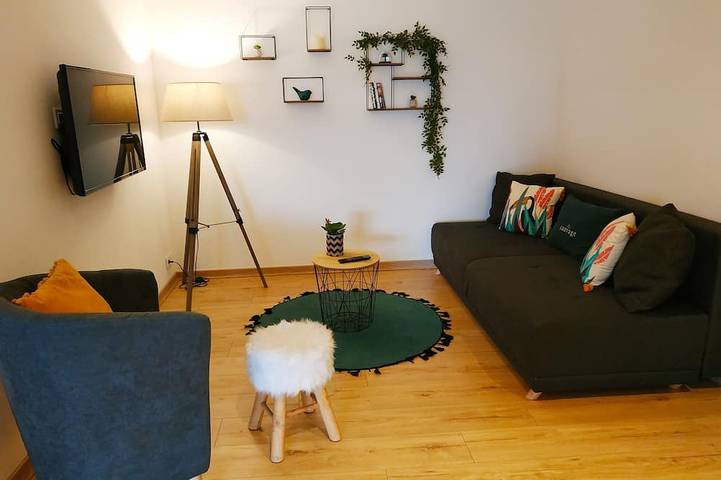 Gîte pour 6 personnes, avec terrasse ainsi que jardin et jacuzzi à Chauzon - 3