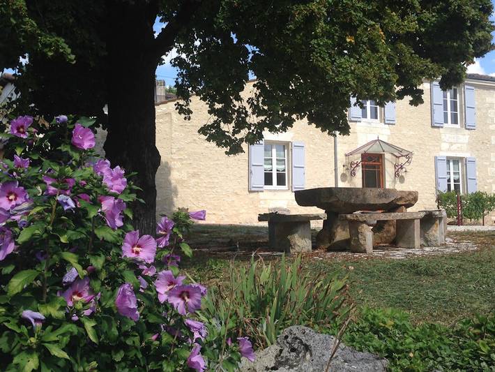 Filter.pet.gite pour 8 personnes, avec Terrasse et Jardin ainsi que Piscine et Vue sur le lac en Charente-Maritime - 3