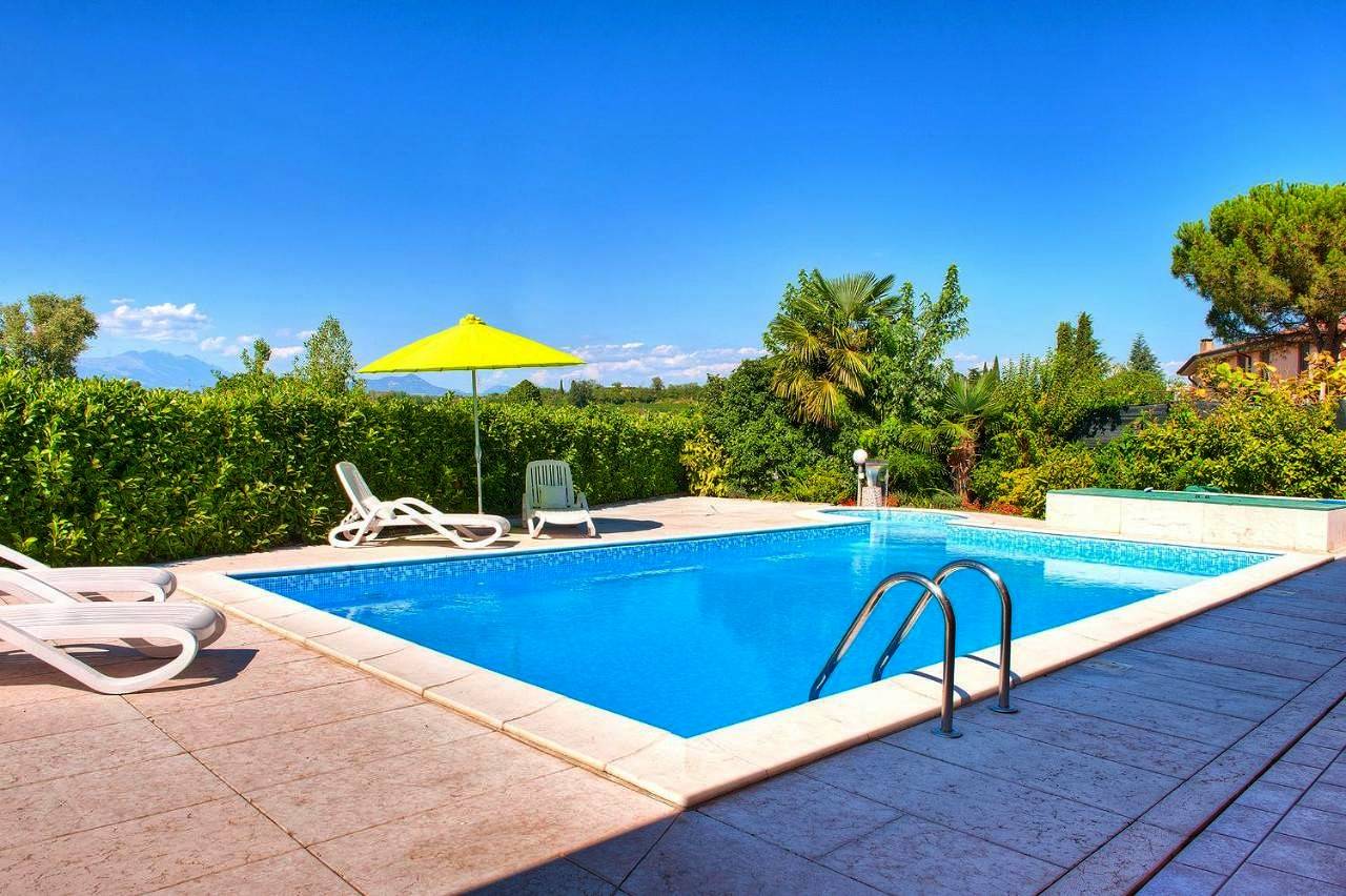 B&B Villa Gloriana in Sona, Gardasee-Berge