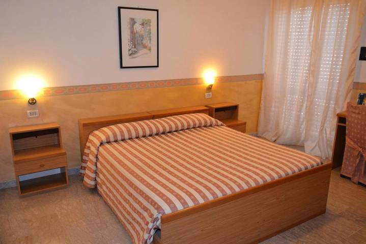 Albergo a gestione familiare per 3 persone, con balcone - 1