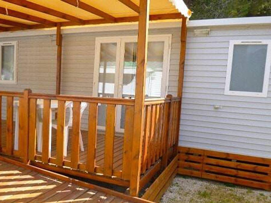 Camping L’Île du Rhin - Mobilhome 4 personnes - Mobil-home Pmr | Comfort | 2 Ch. | 4 Pers. | Terrasse surélevée | Clim. in Biesheim, Région de Colmar