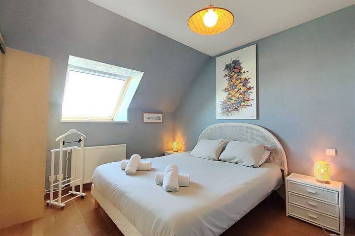 Villa Des Arts, Beautiful seaside vacation home with private pool in Ouistreham, Caen region