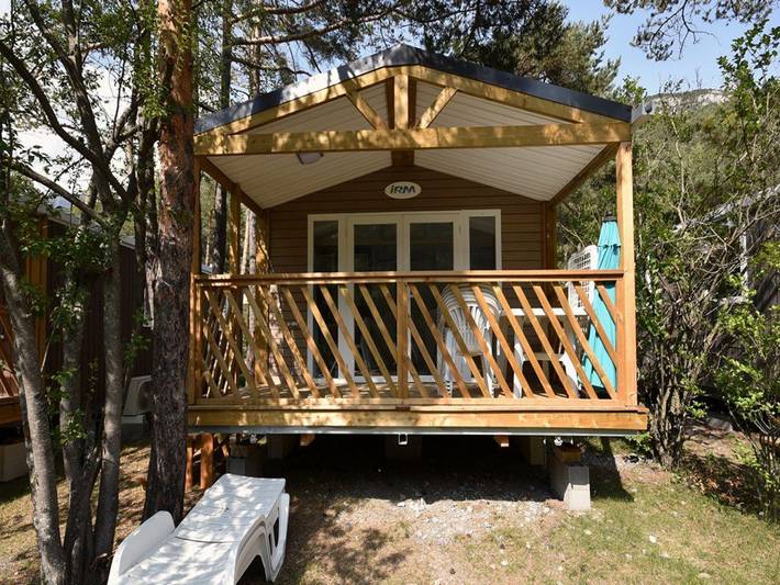 Mobil home pour 2 personnes, avec piscine à Méolans-Revel