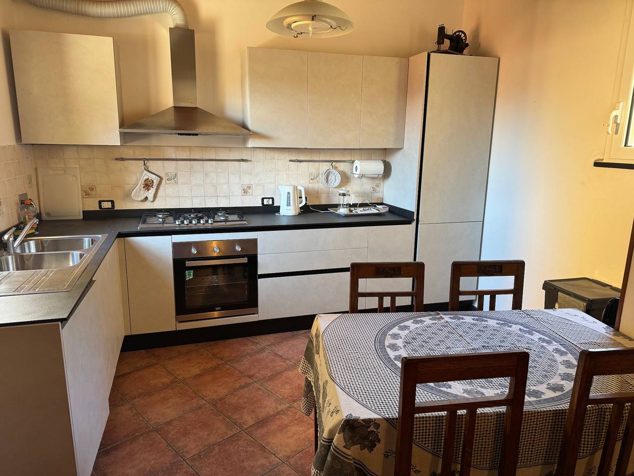 Entire apartment, La Gemma di Monterosso central & near best bea... in Monterosso al Mare, Monterosso al Mare Municipality
