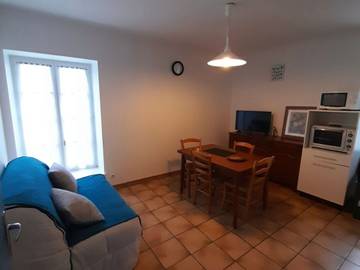 Gîte pour 4 Personnes dans Sainpuits, Région d'Auxerre, Photo 1