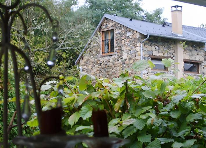 Gîte pour 5 personnes, avec jardin ainsi que piscine et terrasse à Massat - 4
