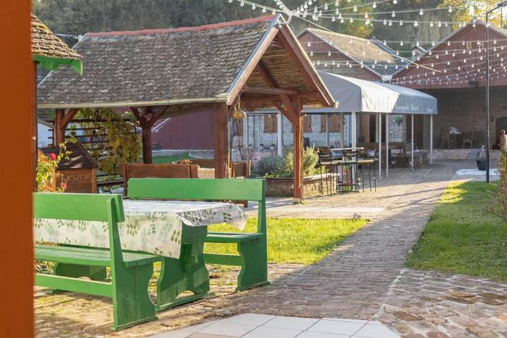 Maison d’hôte pour 4 personnes, avec jardin ainsi que sauna et jacuzzi dans Slavonie - 2