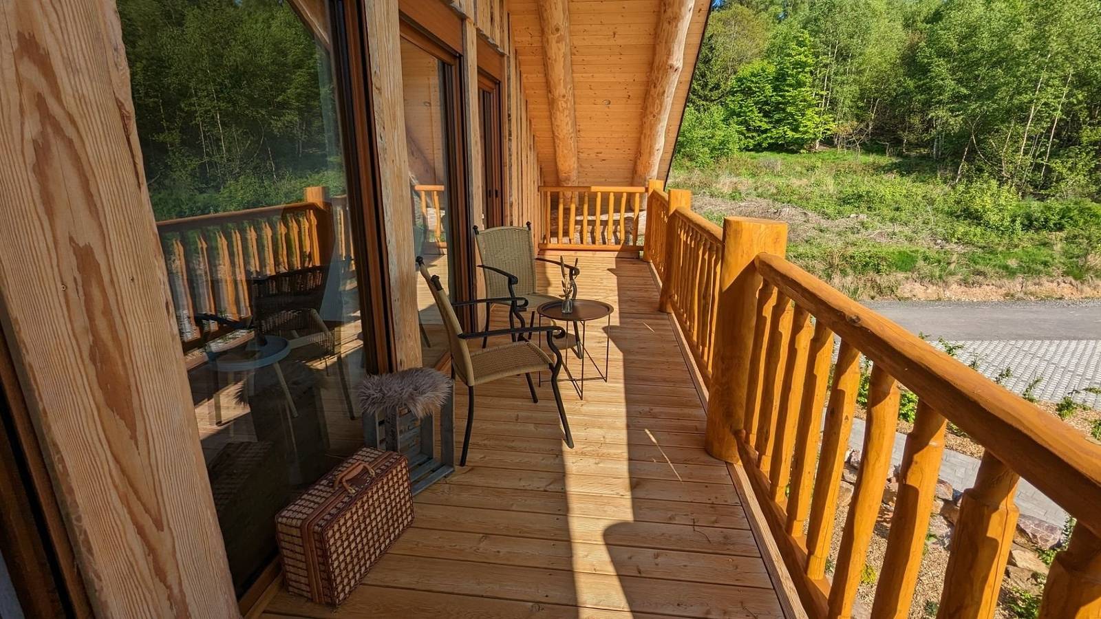 Ganze Ferienwohnung, Waldzeit Lodge - Ferienwohnung Eule in Neuhütten, Landkreis Trier-Saarburg