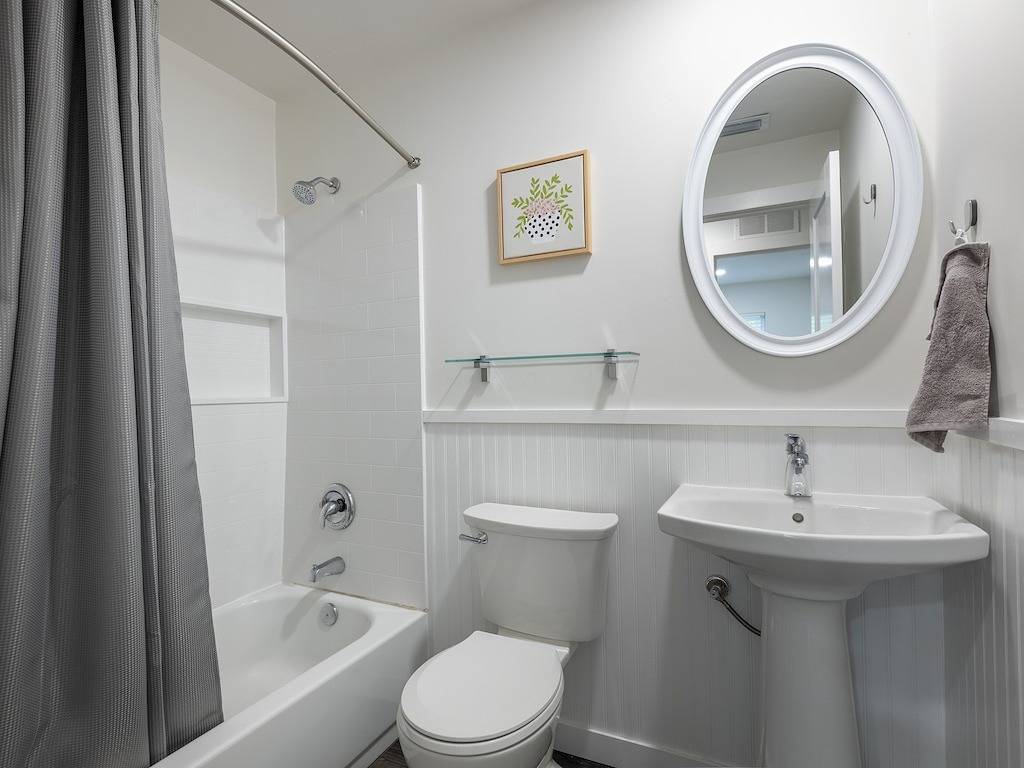 Palm View ~ Newly renovated quiet home close to Uf! in Gainesville, Alachua County