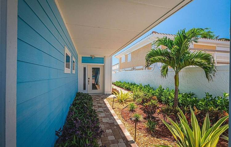 Vacation rental for 8 people, with garden and hot tub in Cocoa Beach