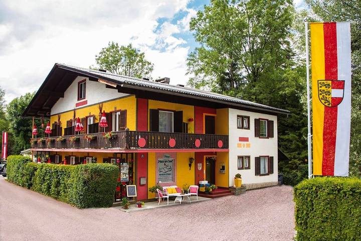 BnB für 2 Personen, mit Ausblick und Seeblick sowie Balkon, kinderfreundlich am Faaker See