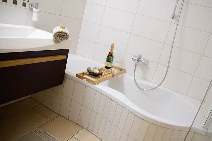 Ferienwohnung für 2 Personen, mit Terrasse und Garten sowie Pool und Sauna in Bizau - 3