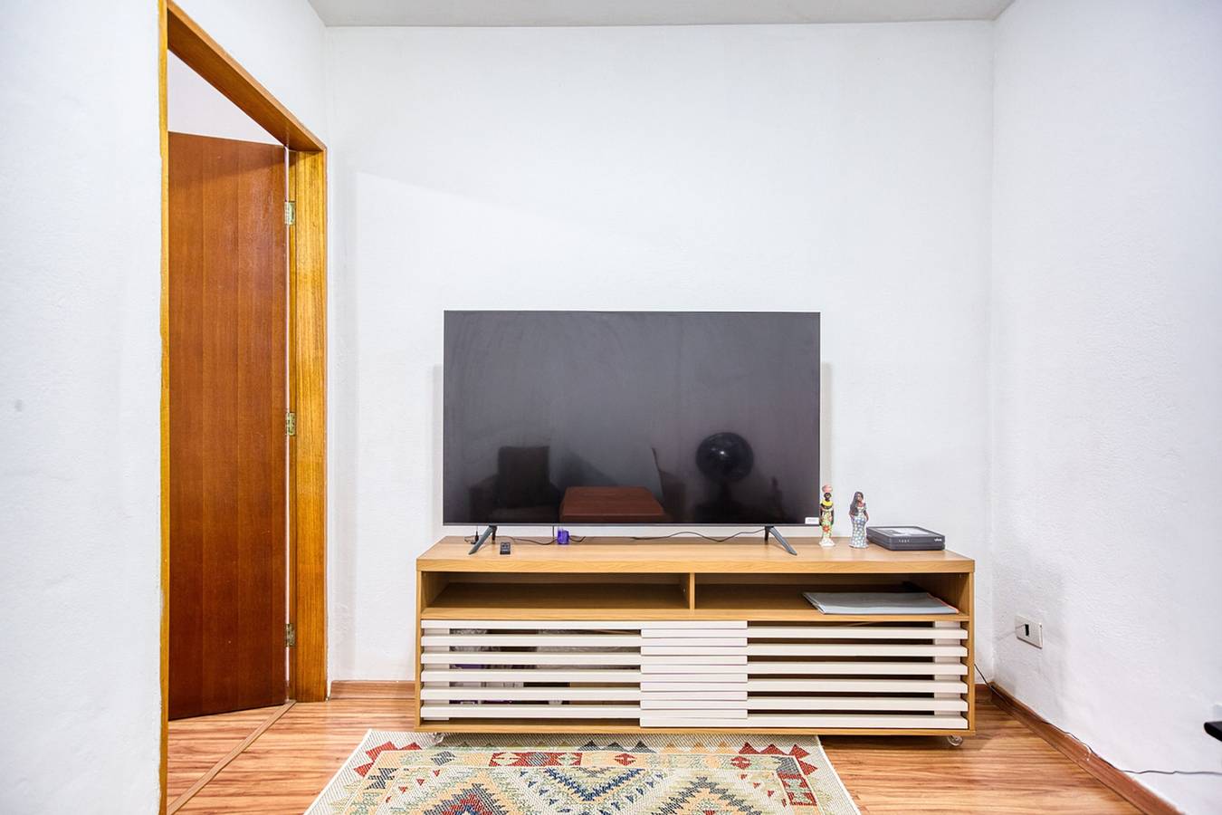 Entire apartment, Apartamento c Fechadura Eletrônica a 200m do Metrô in República, São Paulo