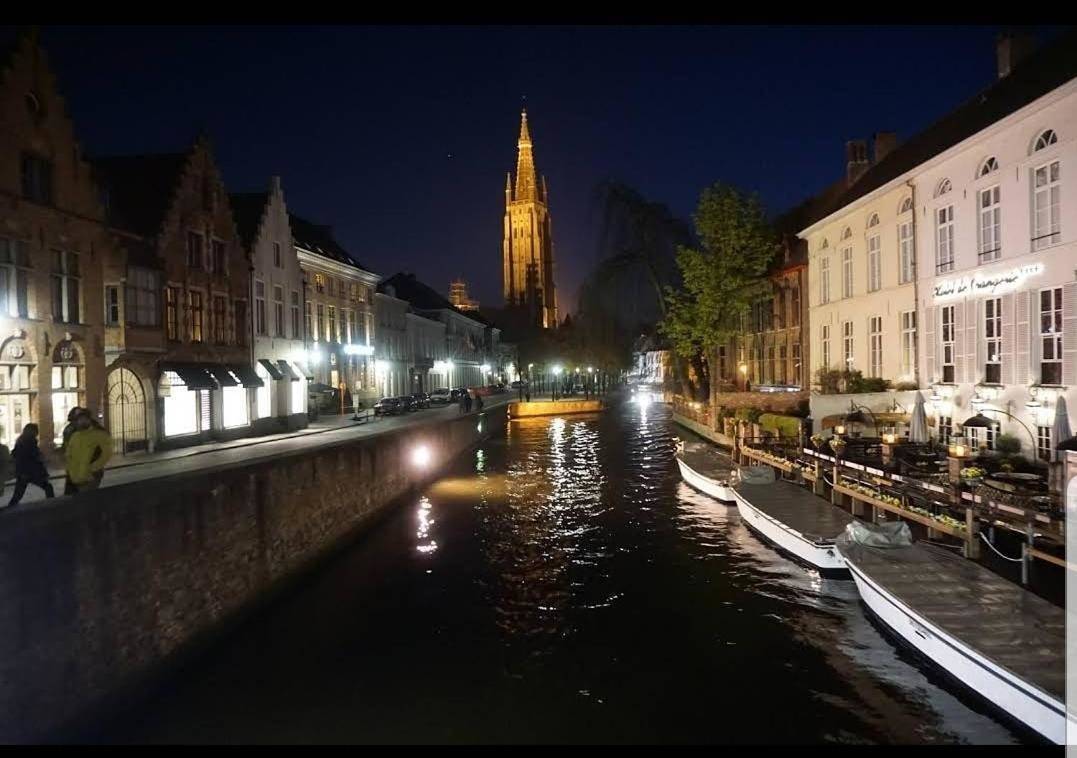 Double Room with Balcony in Assebroek, Brujas