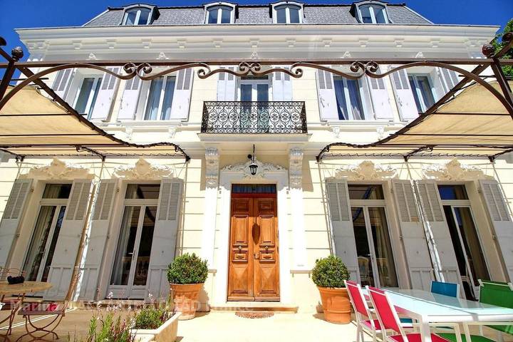 Chambre d’hôte pour 2 personnes, avec Terrasse et Jardin ainsi que Piscine et Vue