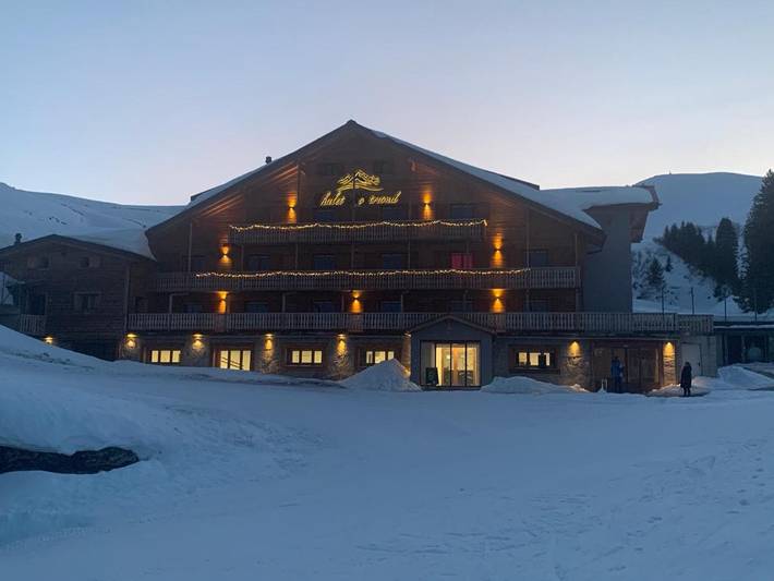 Hôtel pour 3 personnes, avec sauna et terrasse, animaux acceptés à Val-d'Illiez - 3