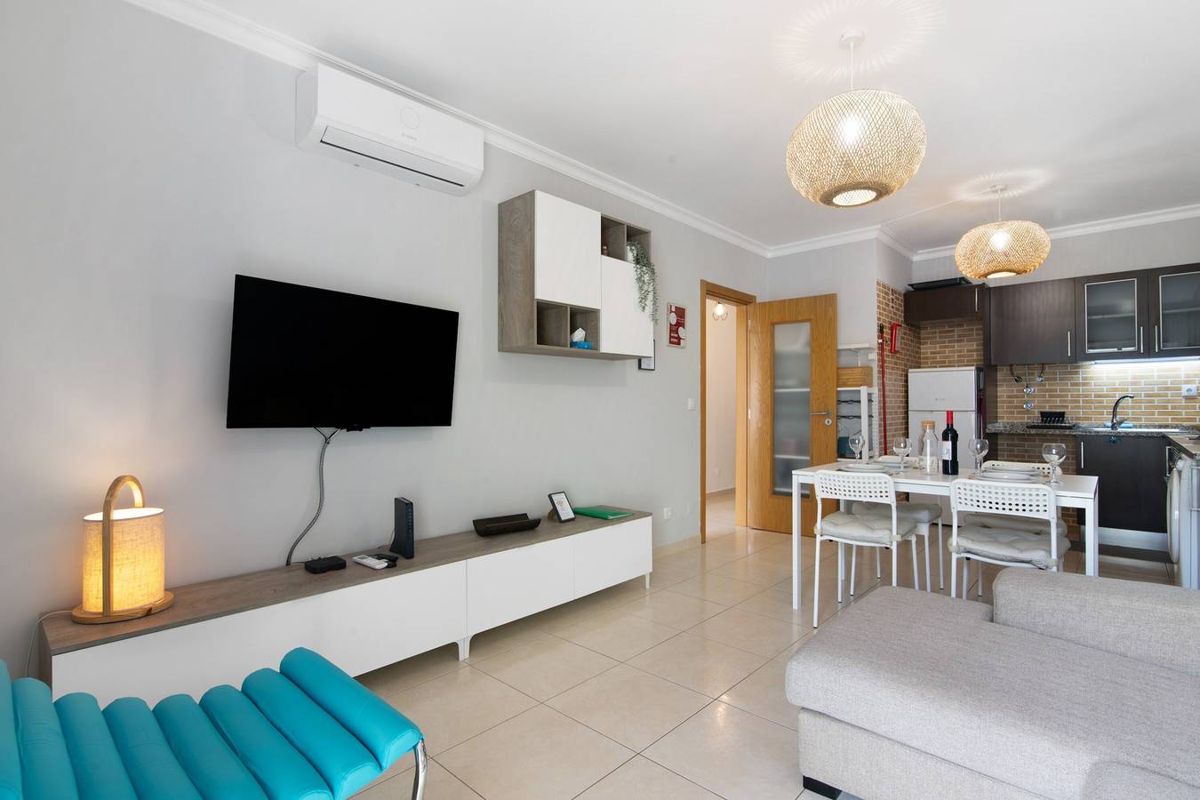 Ganze Wohnung, Ferienwohnung 'T2 Rio E Mar' mit Balkon, Wi-Fi und Klimaanlage in Vila Real de Santo António, Faro Distrikt