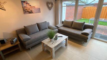 Ferienhaus für 3 Personen, mit Terrasse und Garten in Norddeich