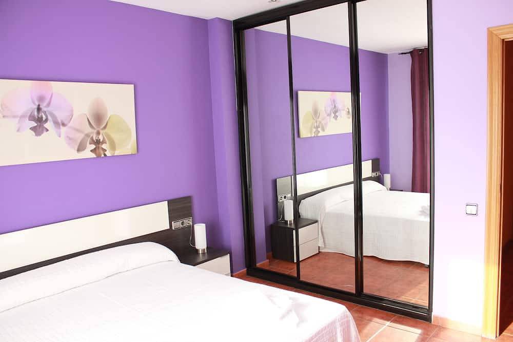 Entire apartment, Full Apartment Outside 20 'From Barcelona. Hutb-017731. in Barcelona Inland