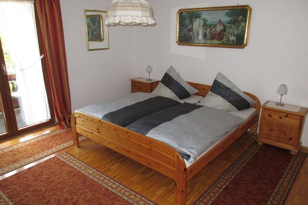 Ganze Wohnung, Ferienwohnung 76 qm im Landhausstil mit Alpenrundblick am Samerberg auf 700 m in Samerberg, Bayerische Alpen