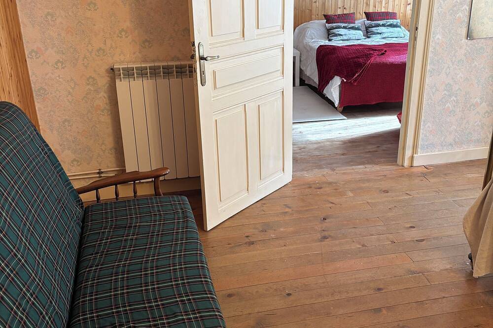 Entire apartment, \"Rental with breathtaking mountain views, for an unforgettable stay!\" in La Léchère, Le Grand Domaine