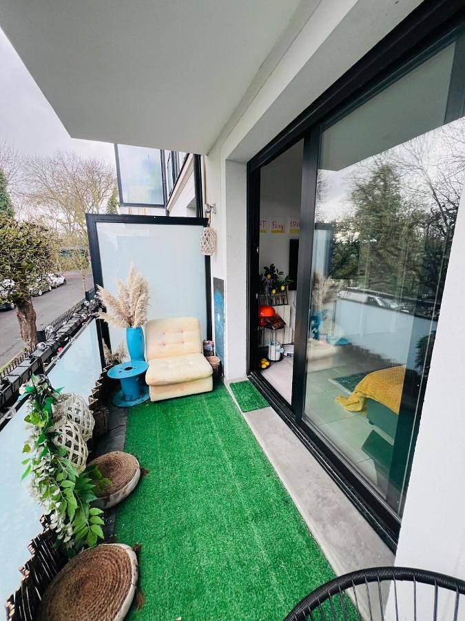 Gîte pour 3 personnes, avec Balcon et Terrasse ainsi que Vue sur le lac et Vue à Gournay-sur-Marne - 4